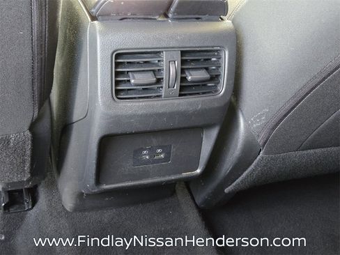 Used 2023 Nissan Rogue SV image 13