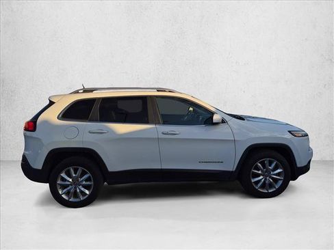 Used 2016 Jeep Cherokee Limited AWD/4WD image 4
