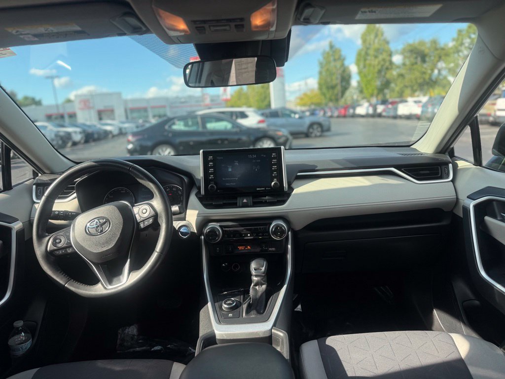 Used 2021 Toyota RAV4 XLE w/ Convenience Package AWD/4WD image 22