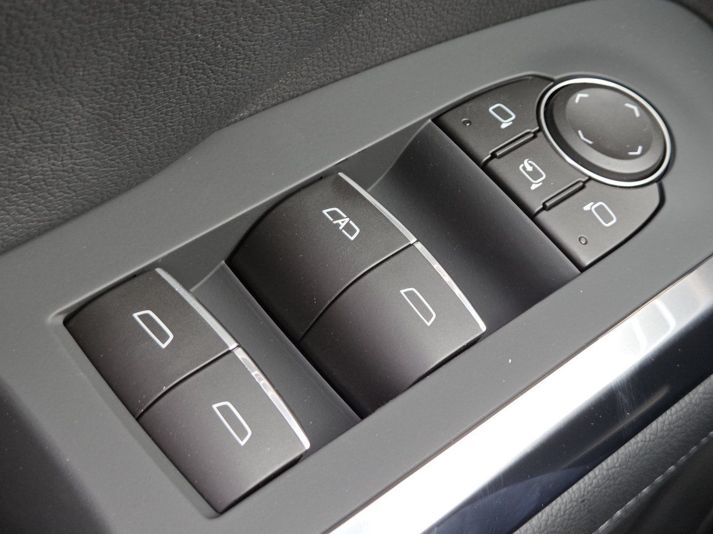 New 2026 Chevrolet Traverse RS AWD/4WD image 38