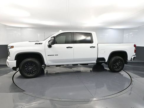Used 2024 Chevrolet Silverado 2500 LTZ w/ LTZ Plus Package image 12