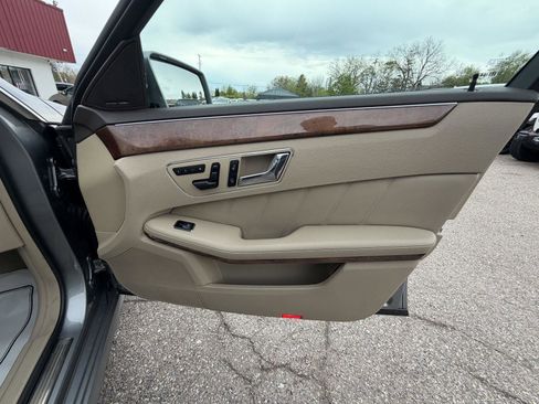 Used 2010 Mercedes-Benz E 350 Sedan image 35