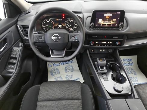 Used 2026 Nissan Rogue SV image 18