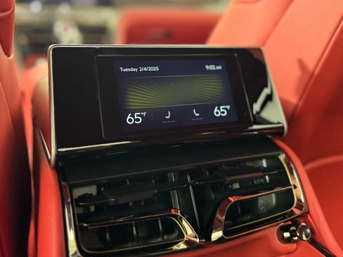 New 2025 Bentley Flying Spur Plug-In Hybrid AWD/4WD image 46