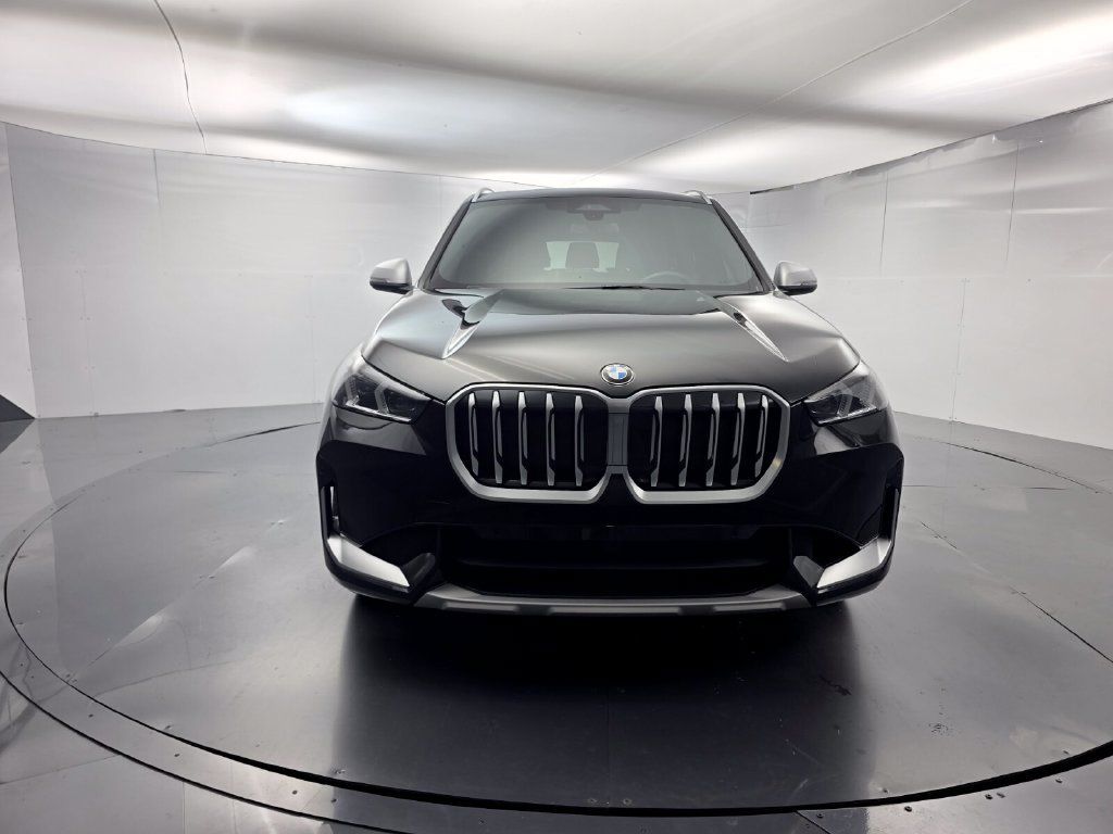 Certified 2024 BMW X1 xDrive28i w/ Convenience Package AWD/4WD image 2