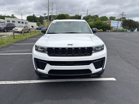 New 2026 Jeep Grand Cherokee L 4WD image 2