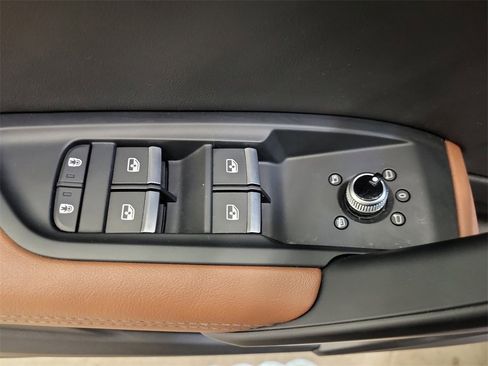 Used 2022 Audi Q5 2.0T Premium Plus w/ Premium Plus Package image 11