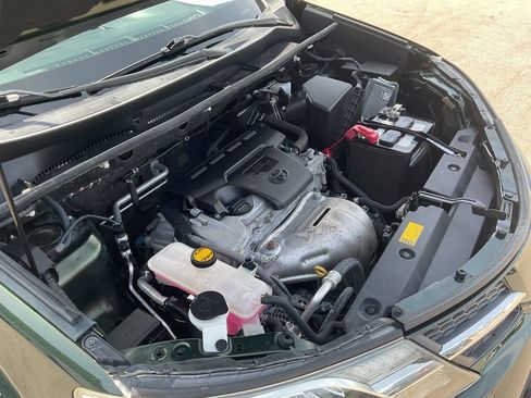 Used 2013 Toyota RAV4 XLE FWD image 50