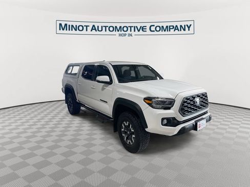 Used 2022 Toyota Tacoma TRD Off-Road AWD/4WD image 2