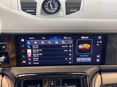 Certified 2025 Porsche Panamera 4 image 16