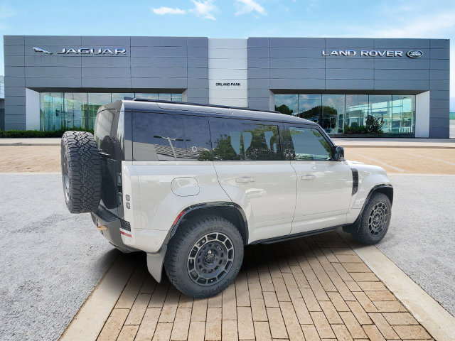 New 2026 Land Rover Defender 110 AWD/4WD image 5