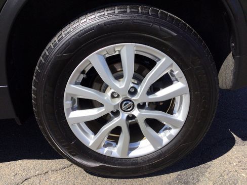 Used 2020 Nissan Rogue SV AWD/4WD image 43