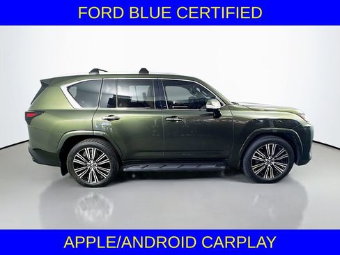 Used 2022 Lexus LX 600 4WD w/ Luxury Package image 4