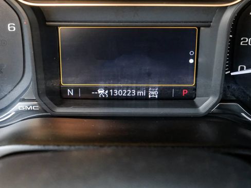 Used 2021 GMC Sierra 1500 SLT AWD/4WD image 18