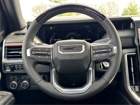 New 2026 GMC Yukon Denali w/ Denali Reserve Package image 17