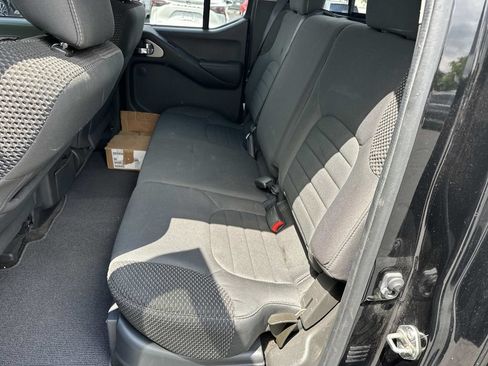 Used 2017 Nissan Frontier PRO-4X AWD/4WD image 12