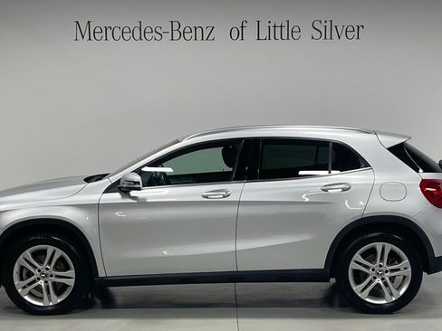 Used 2019 Mercedes-Benz GLA 250 4MATIC image 2