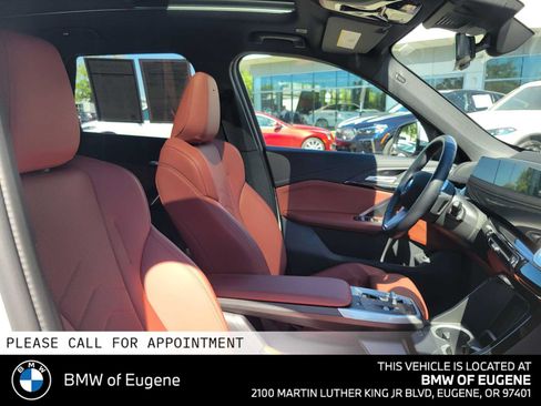Used 2026 BMW X1 xDrive28i w/ Technology Package AWD/4WD image 11