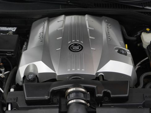 Used 2005 Cadillac XLR image 34