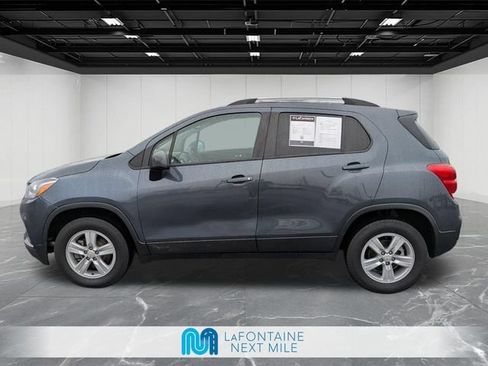 Used 2021 Chevrolet Trax LT AWD/4WD image 2