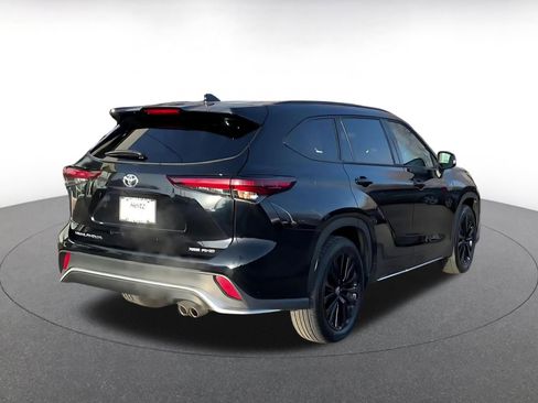 Used 2025 Toyota Highlander XSE image 14