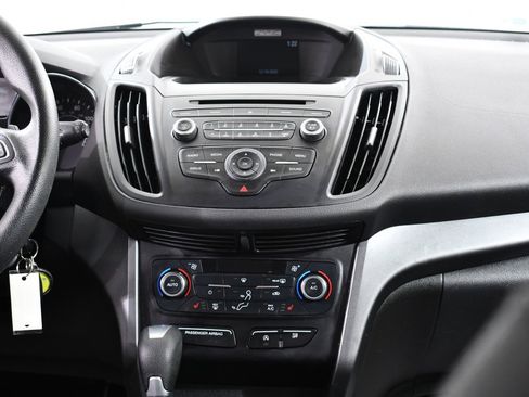 Used 2017 Ford Escape SE image 9