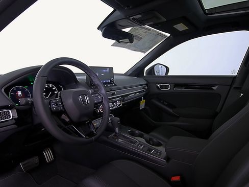 Certified 2025 Honda Civic Sport image 20