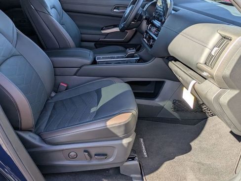 New 2025 Nissan Pathfinder Platinum w/ Cargo Package image 34