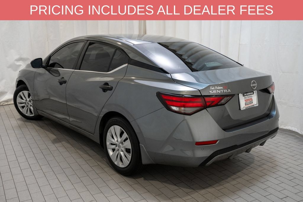 Used 2024 Nissan Sentra S w/ Lighting Package FWD image 3