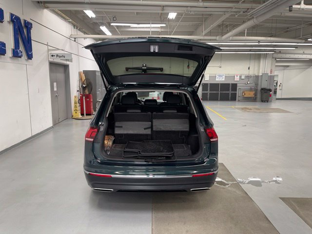 Used 2018 Volkswagen Tiguan SE w/ Panoramic Sunroof Package AWD/4WD image 10