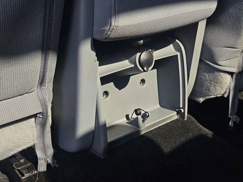 Used 2013 Ford F150 XLT w/ XLT Chrome Pkg image 21