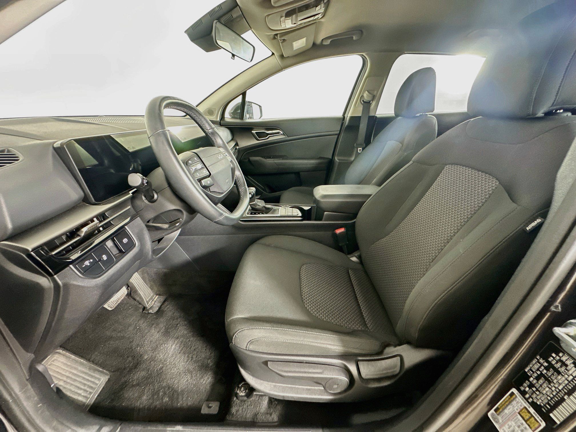 Used 2026 Kia Sportage LX FWD image 13