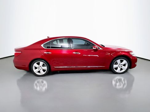 Used 2011 Lexus LS 460 w/ Comfort Pkg image 3