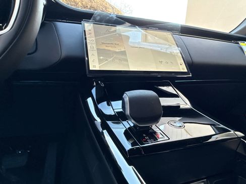 New 2026 Land Rover Range Rover Sport SE image 10