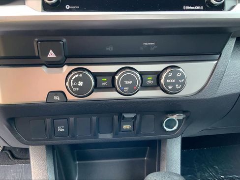 Used 2022 Toyota Tacoma SR5 RWD image 24
