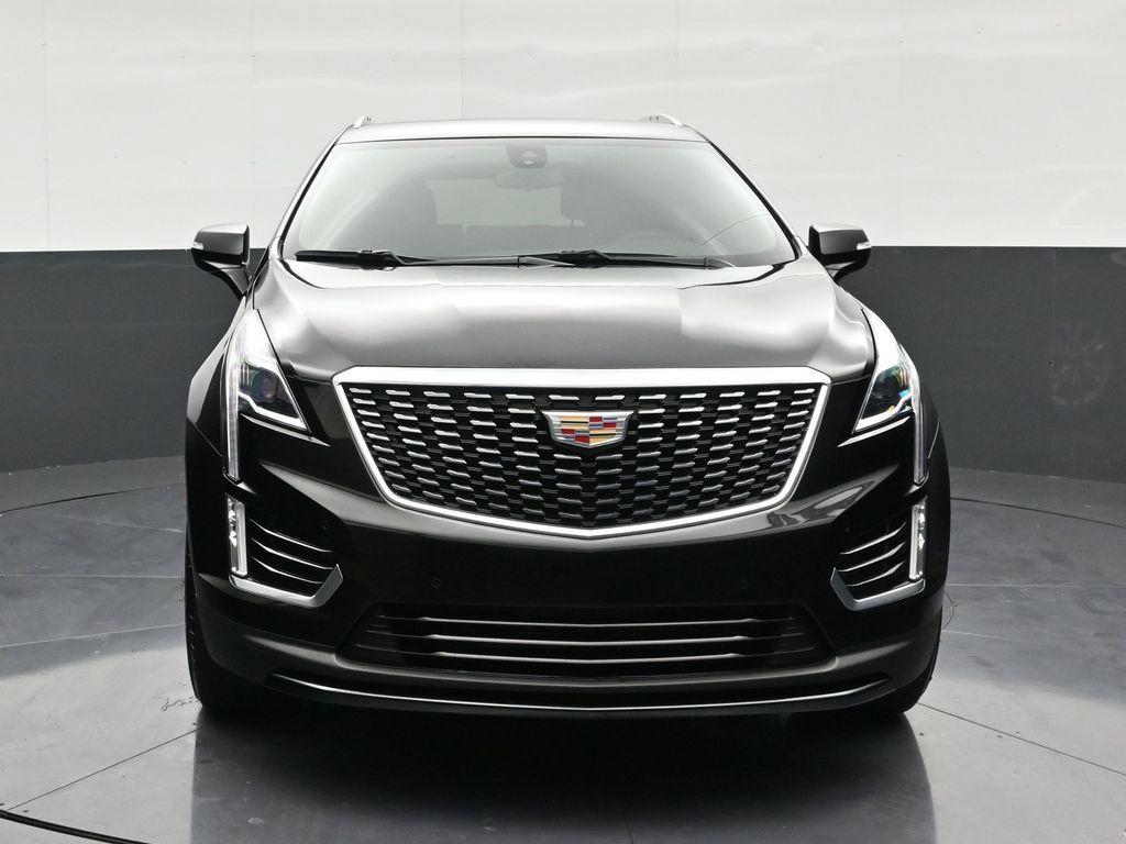 Certified 2025 Cadillac XT5 Luxury FWD image 8