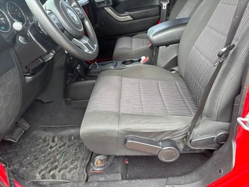 Used 2011 Jeep Wrangler Unlimited Sport AWD/4WD image 15