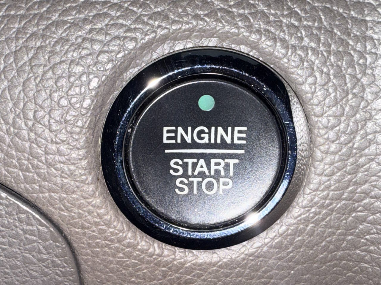 Used 2015 Lincoln Navigator 2WD image 21