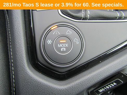 New 2024 Volkswagen Taos SE AWD/4WD image 26