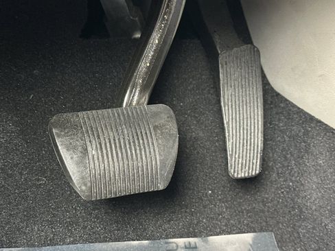 Used 2022 Chrysler Pacifica Touring-L image 45