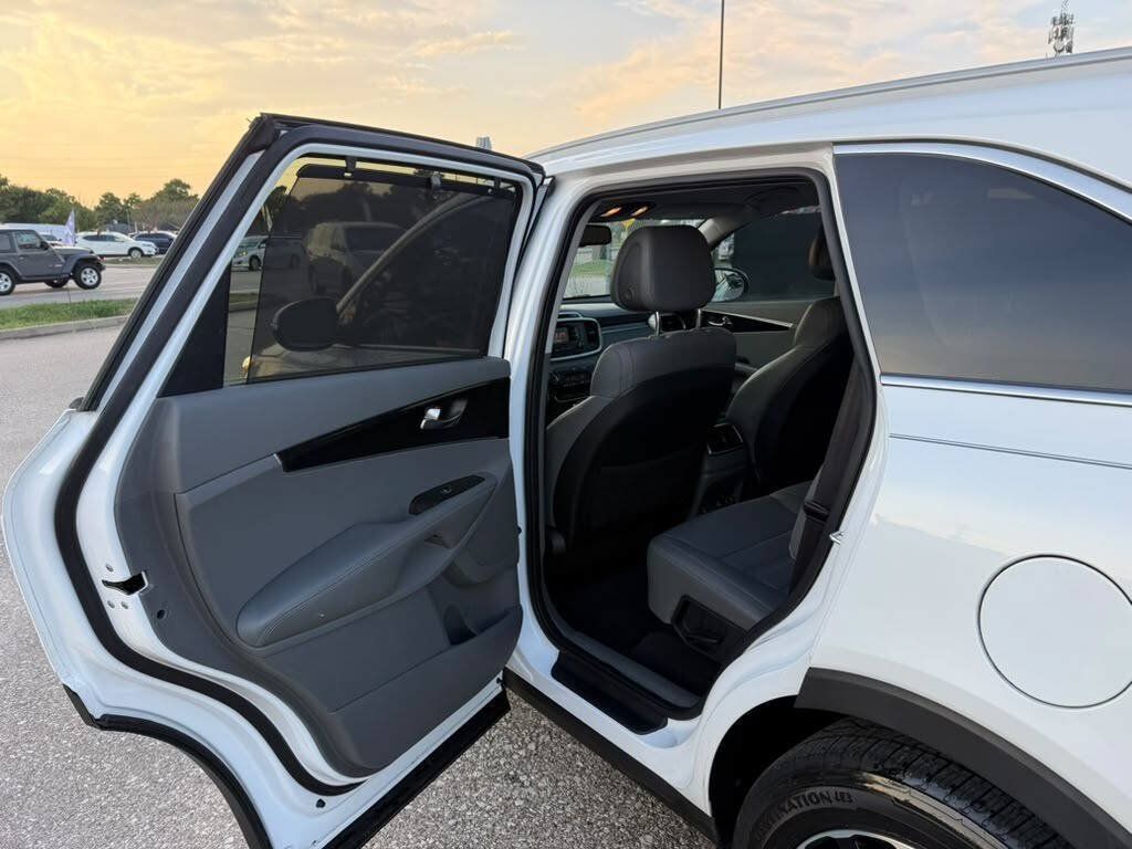 Used 2016 Kia Sorento EX w/ EX Premium Package FWD image 30