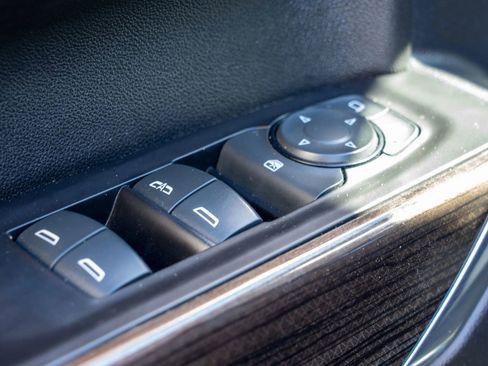 Used 2019 Chevrolet Silverado 1500 LT w/ All-Star Edition image 20