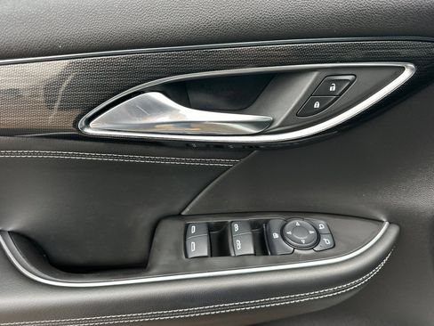 Used 2021 Buick Envision Preferred FWD image 10