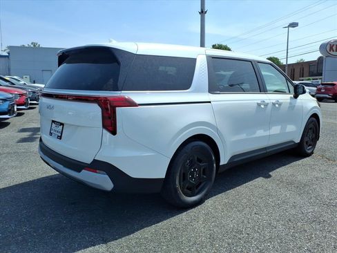New 2026 Kia Carnival FWD image 4