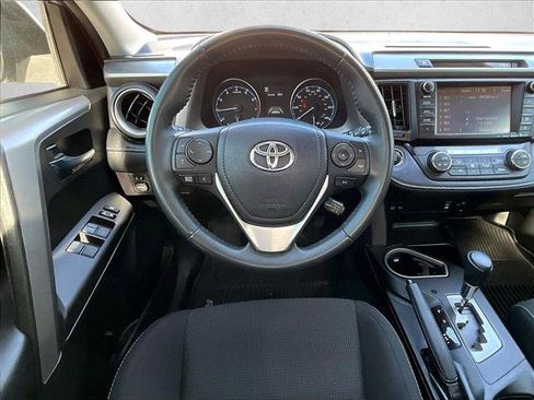 Used 2017 Toyota RAV4 XLE image 7