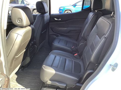 Used 2021 GMC Acadia Denali w/ Denali Technology Package image 15