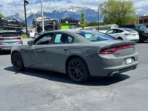 Used 2019 Dodge Charger SXT w/ Blacktop Package RWD image 6