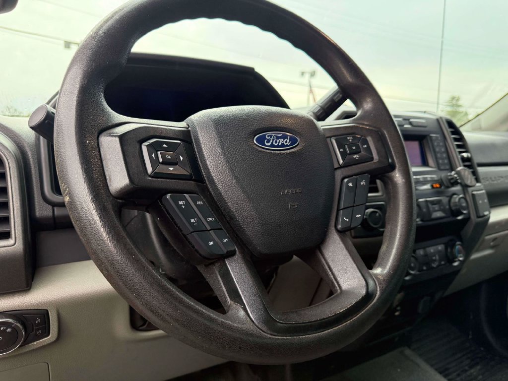 Used 2021 Ford F250 XL w/ Power Equipment Group AWD/4WD image 3