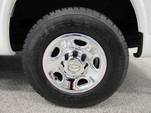 Used 2019 Chevrolet Express 2500 2500 3dr Cargo Van w/ Safety Package image 11