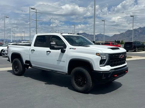 New 2026 Chevrolet Silverado 2500 ZR2 AWD/4WD image 28